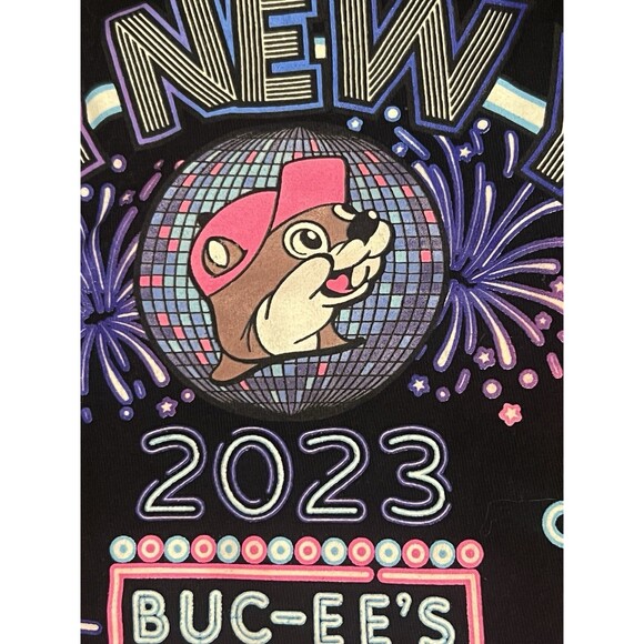 Buc-ees Happy New Year Beaver 2023 Glow in Dark Graphic T-shirt Unisex Size 3XL - Picture 9 of 12